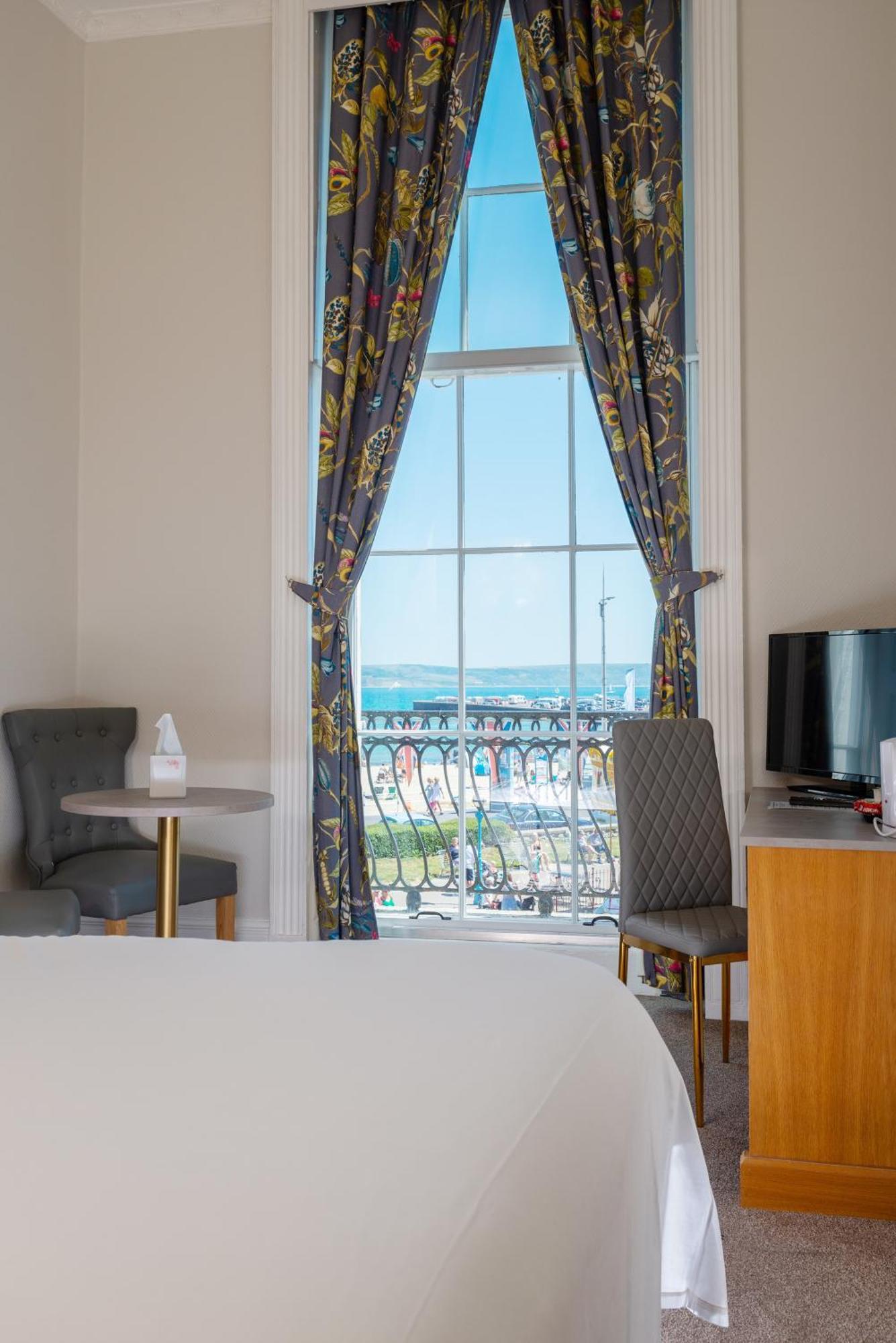 Rex Hotel